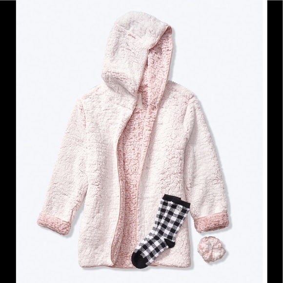 Pink Victoria’s Secret Sherpa Cardigan Gift Set NWT - Picture 2 of 8